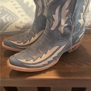 Lane Walk the Line boot size 6